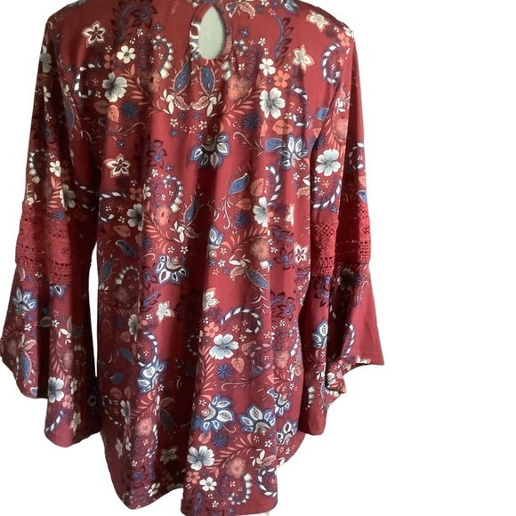 Stem & wine womens burgundy plum floral blouse size large bell sleeve crochet - Picture 2 of 7